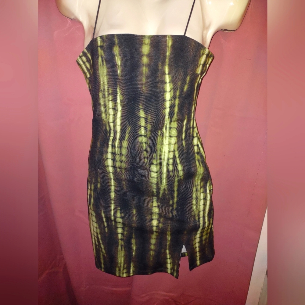 Small cool looking green tye dye kinda looking mini bodycon dress